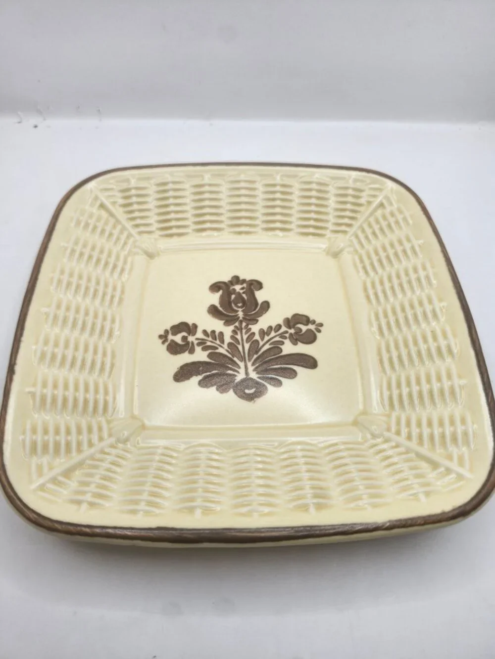 Vintage Pfaltzgraff China Basket Weave Plate in Village Pattern
